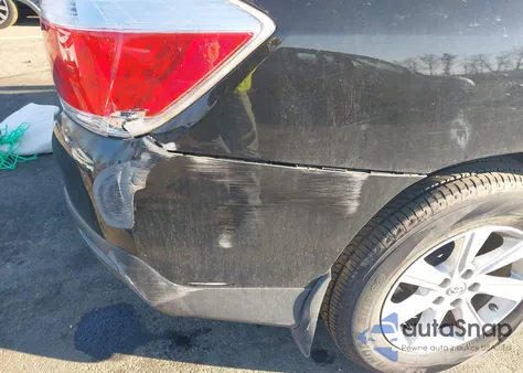 2012 Toyota Highlander Base V6 z USA, uszkodzony, nr VIN 5TDBK3EH1CS156049